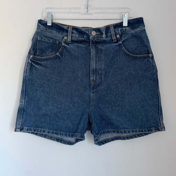 James Street Co NWT 29 JS Relaxed Denim Short Mid Wash - Picture 6 of 12